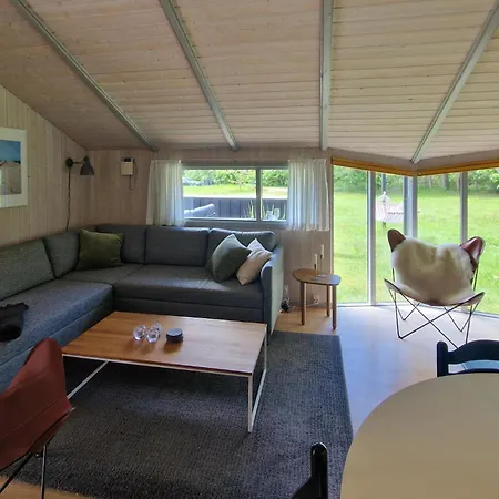 Nyaraló In With Sauna Ålbæk